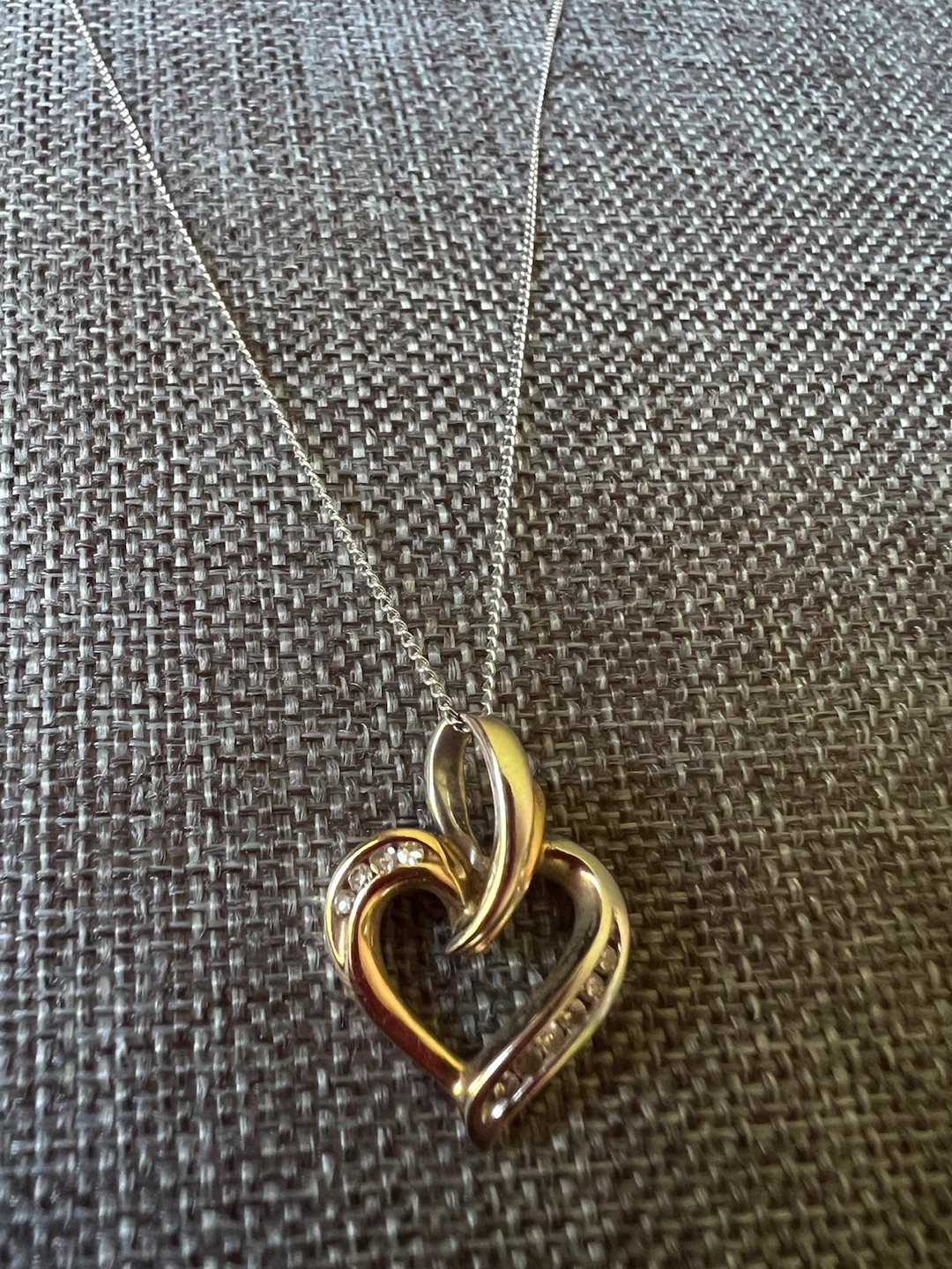 10K Gold Heart Pendant Necklace with Diamonds - photo 2