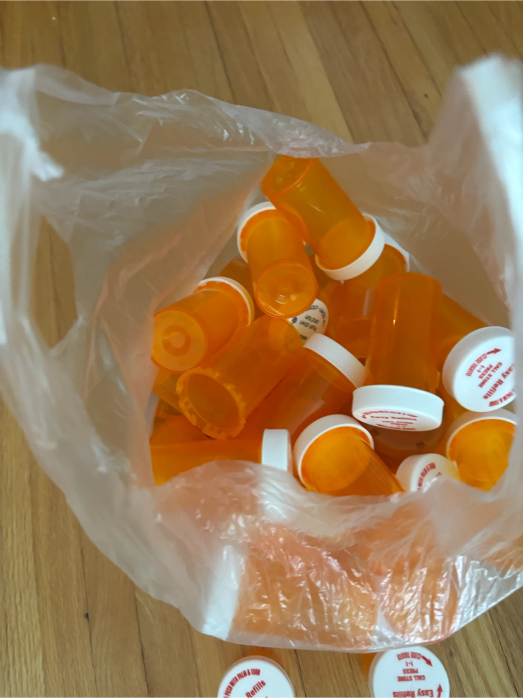 FREE Pill containers - photo 2