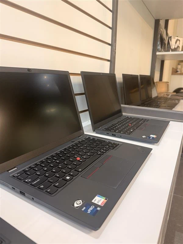 Laptop on clearance, for students, works - photo 2
