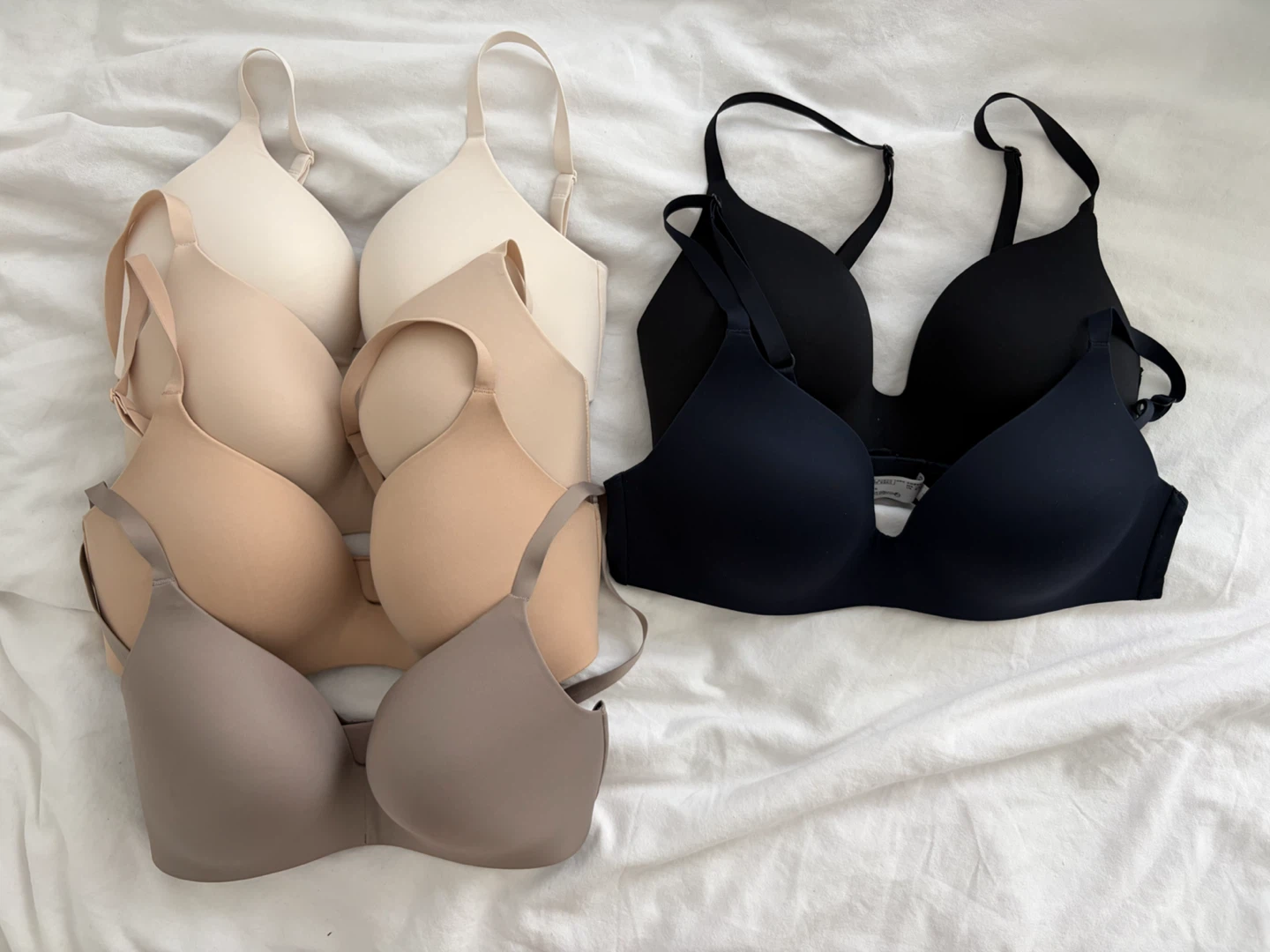 Uniqlo Wireless Bras (30 32 bc)