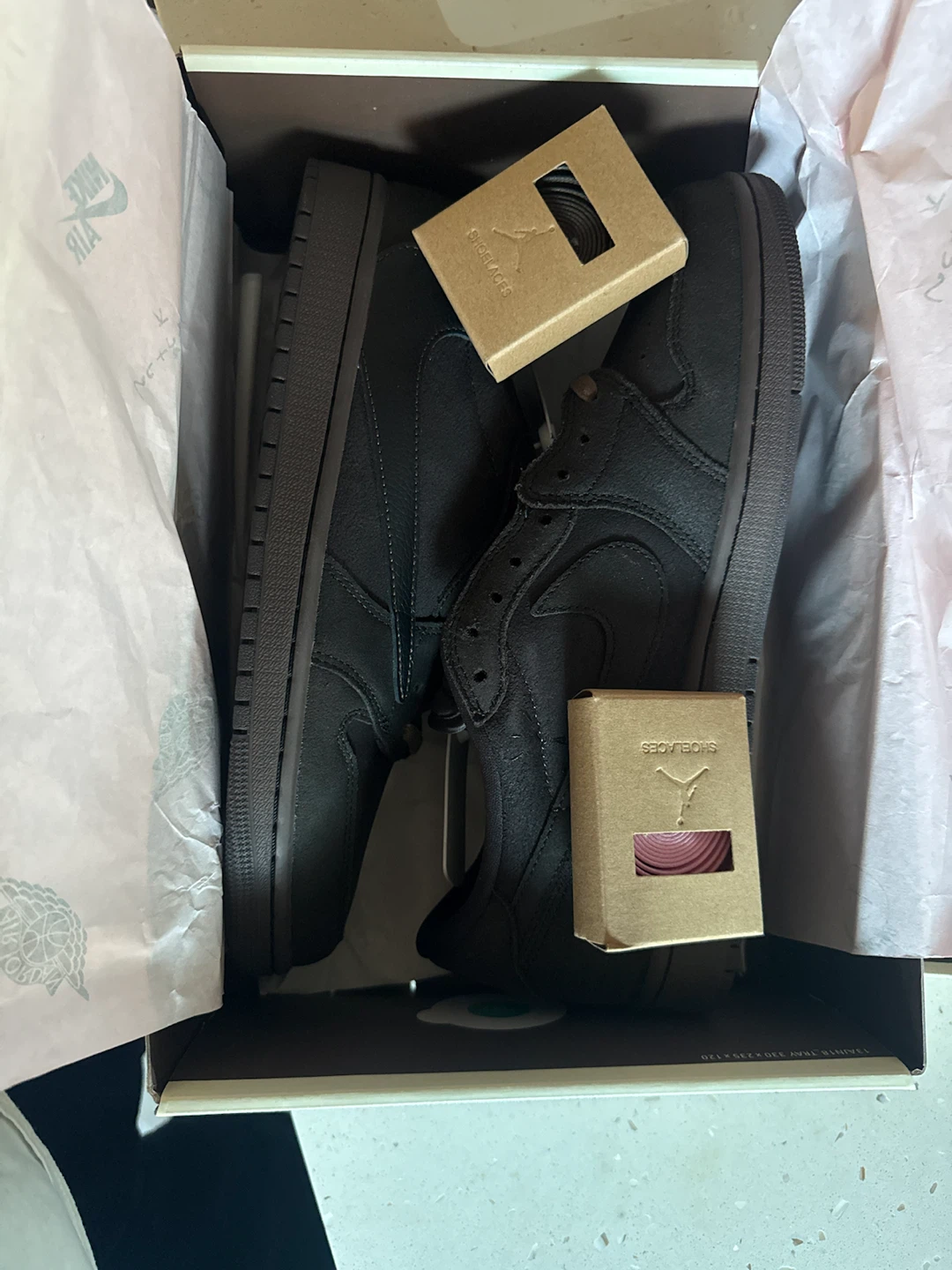 Nike Air Jordan 1 Low Travis Scott - photo 4