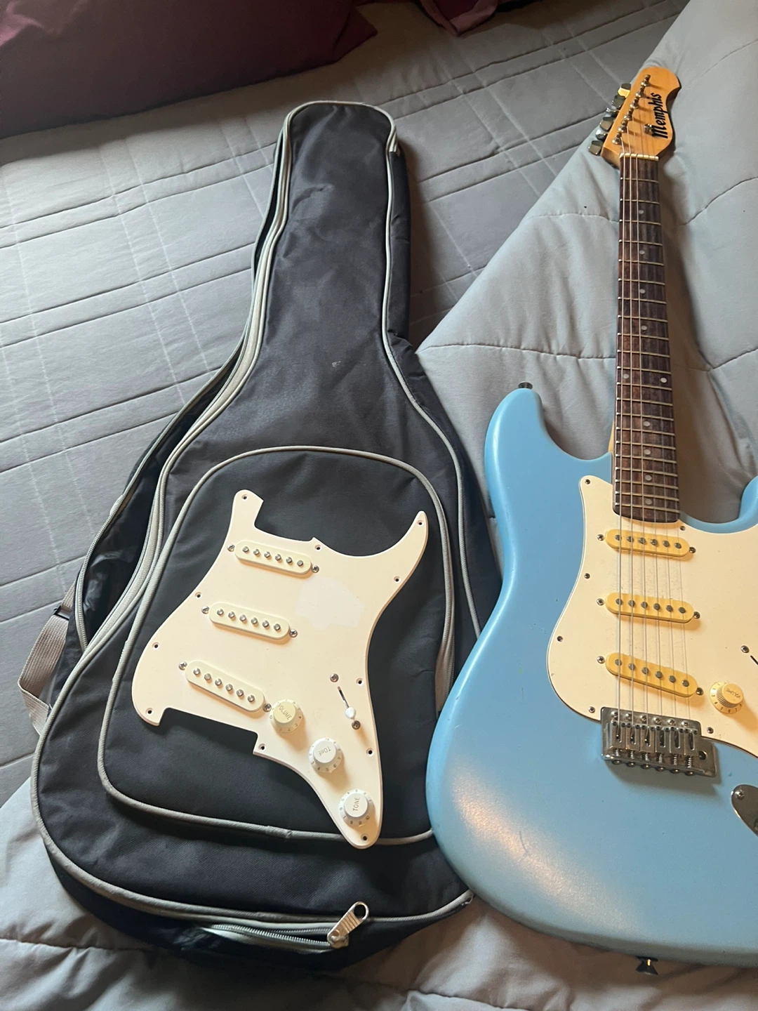 Memphis Electric Guitar with Gig Bag
