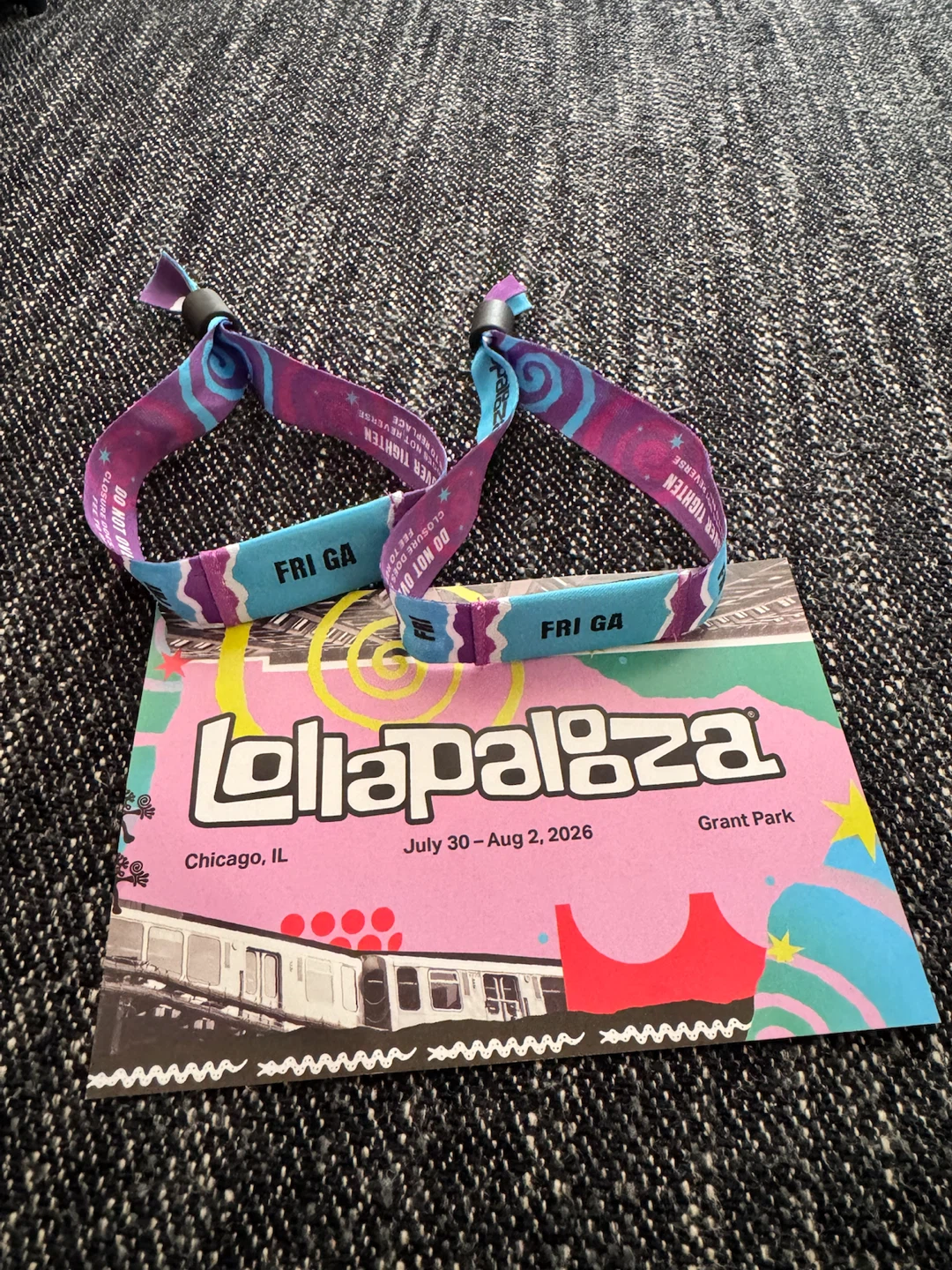 2-Day Lollapalooza Wristbands! - photo 2