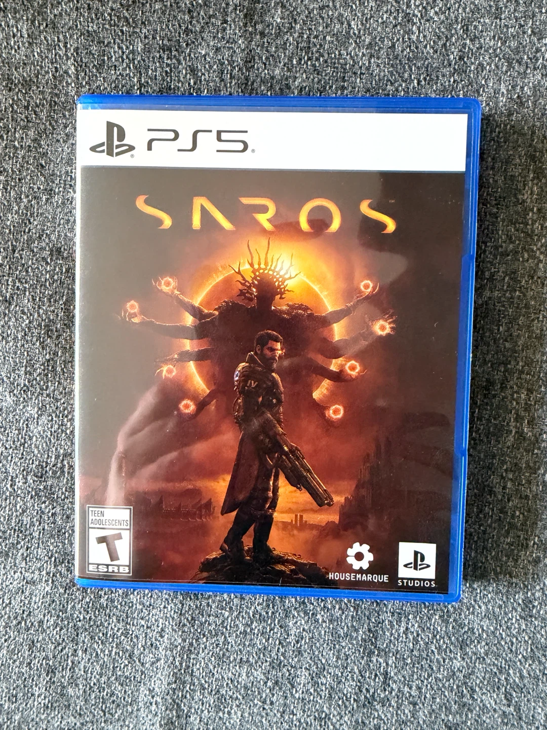 Saros (PS5)