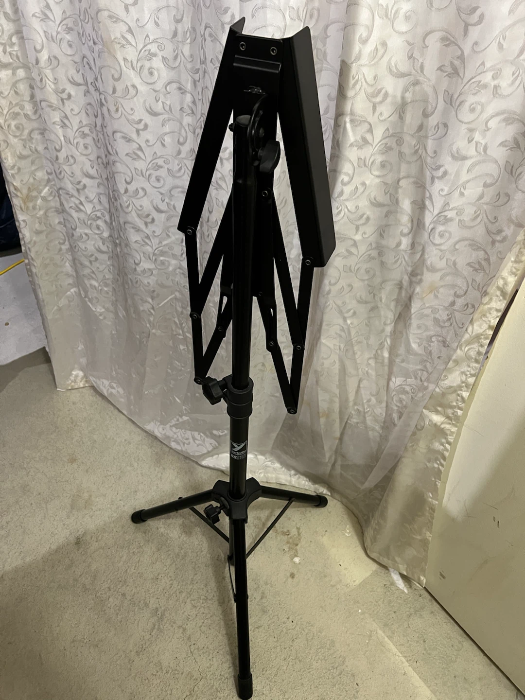 Black Metal Music Stand - photo 3