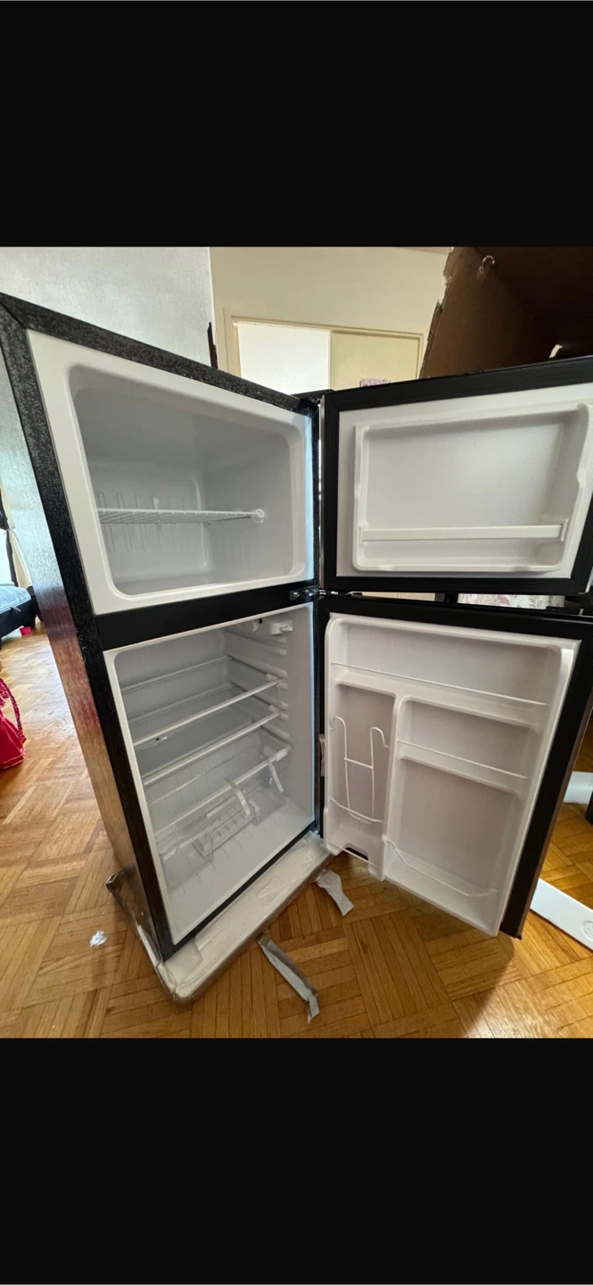 Frigidaire Compact Refrigerator