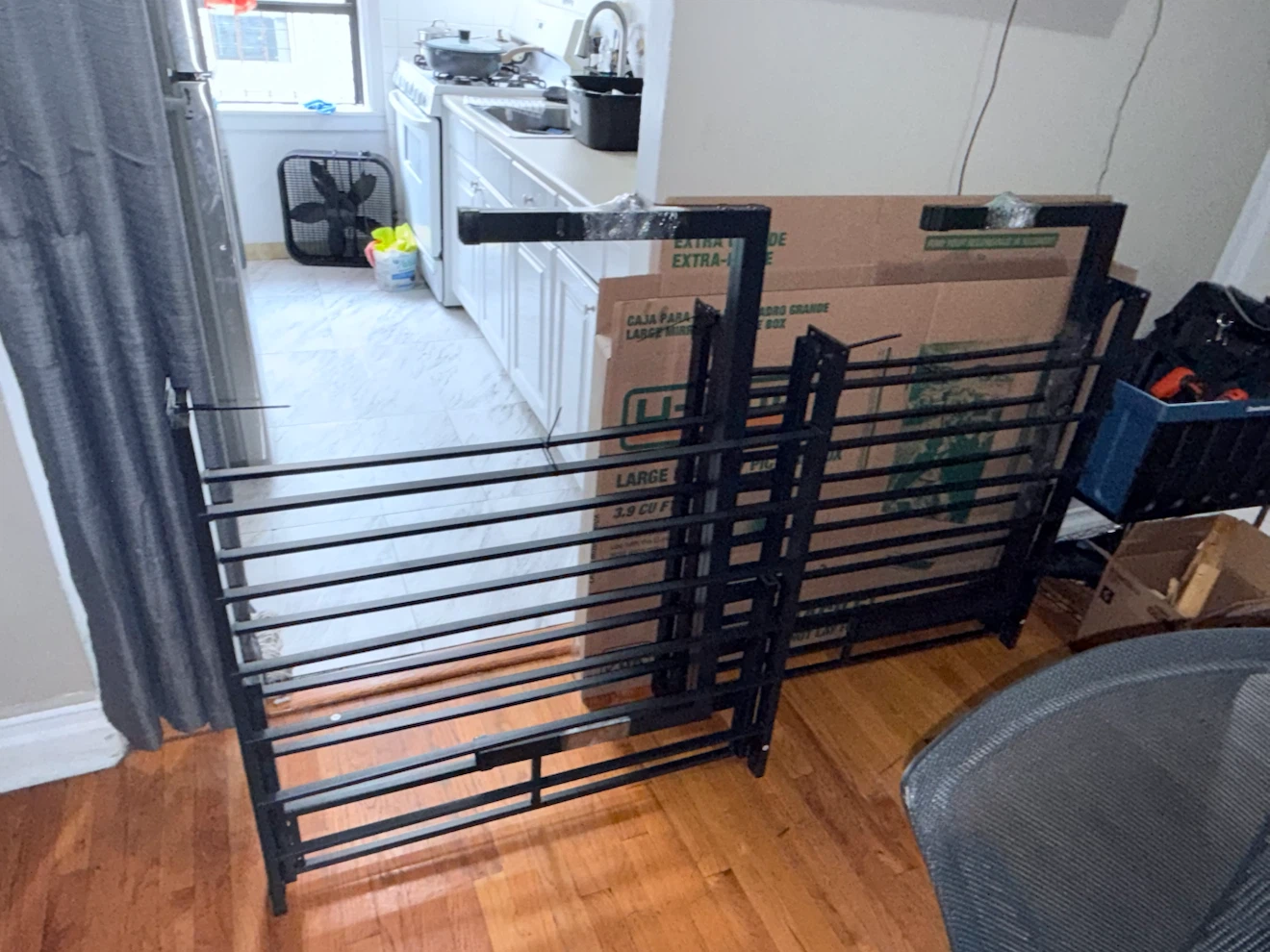 Black Metal Bed Frame TWIN SIZE - photo 5