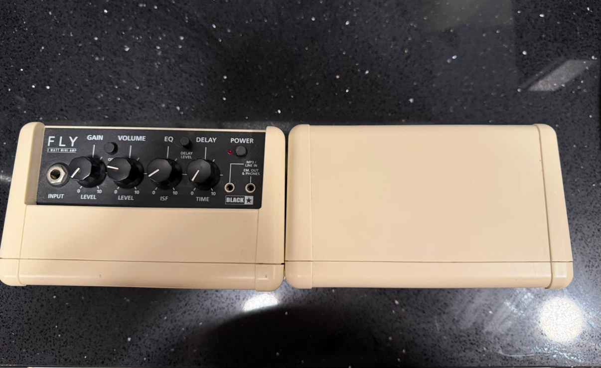 Special Edition Cream Blackstar FLY 3 2 Watt Mini Guitar Amp - photo 2