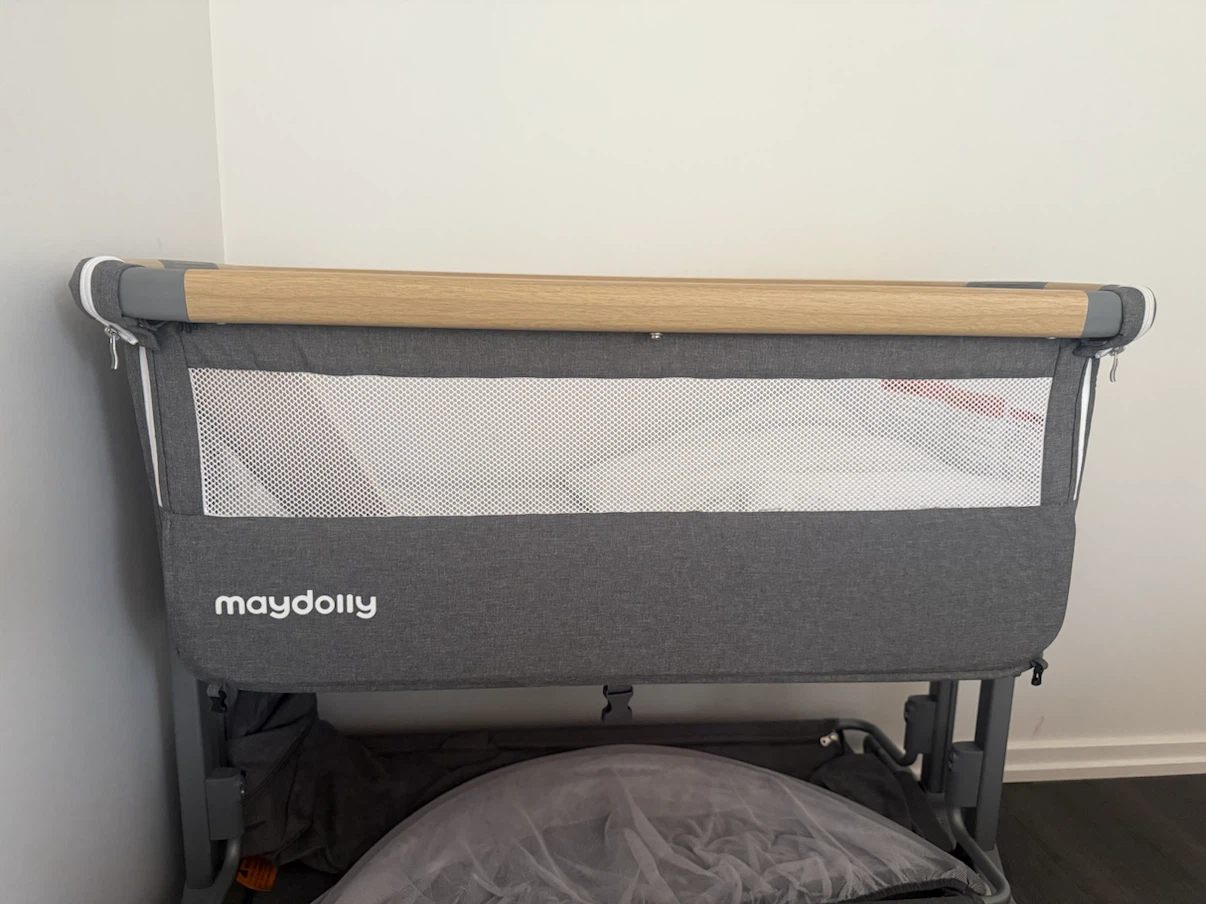 Baby bassinet / crib