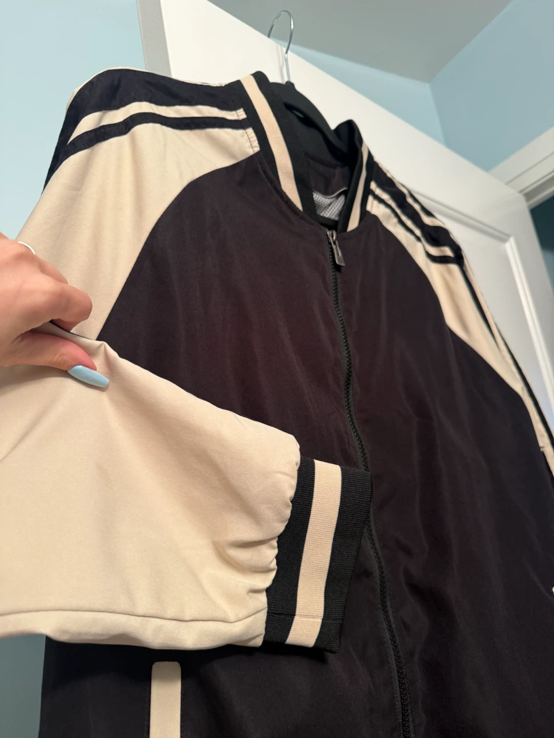 Black & Cream Bomber Jacket - Size XXL - photo 3
