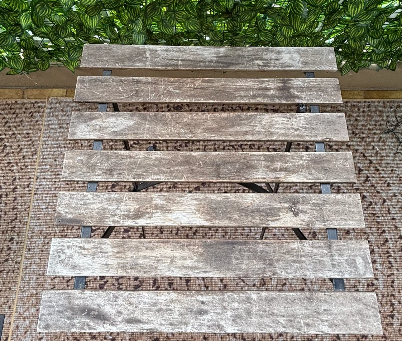 Compact Wooden Patio Table – Perfect for a Balcony! - photo 3