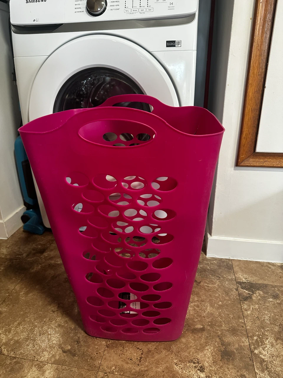 Pink Plastic Laundry Basket - photo 4
