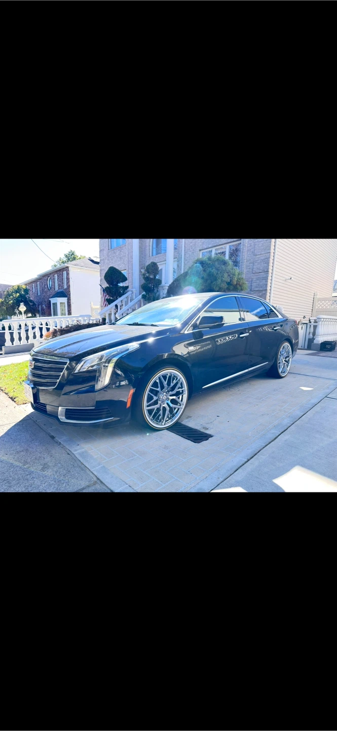 4/20 inch shift rims 3 vouge tires - photo 3