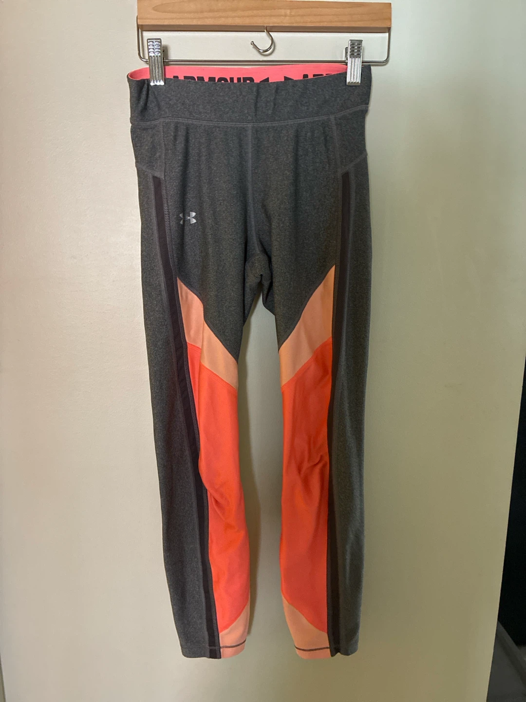 Under Armour Women's Grey & Coral Leggings - photo 2