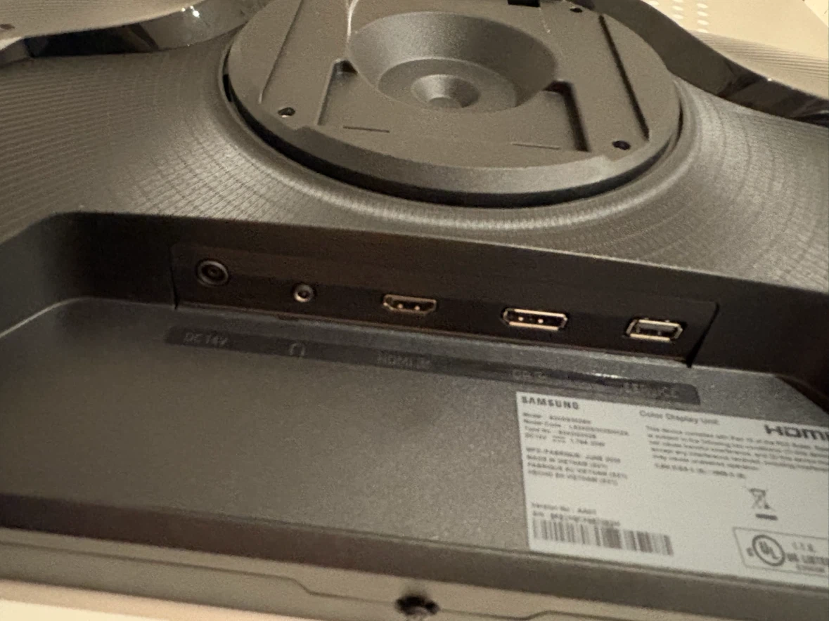 Samsung 24in Odyssey Gaming Monitor - photo 5
