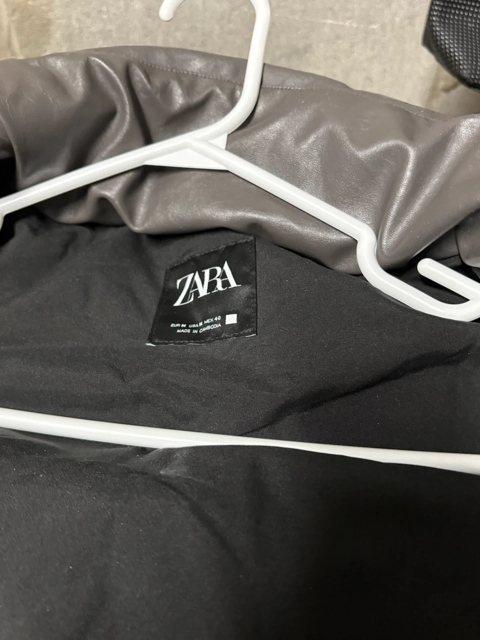 ZARA Faux Leather Puffer Jacket Size M - photo 4