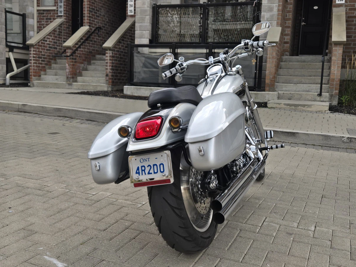 Harley-Davidson Motorcycle - photo 3