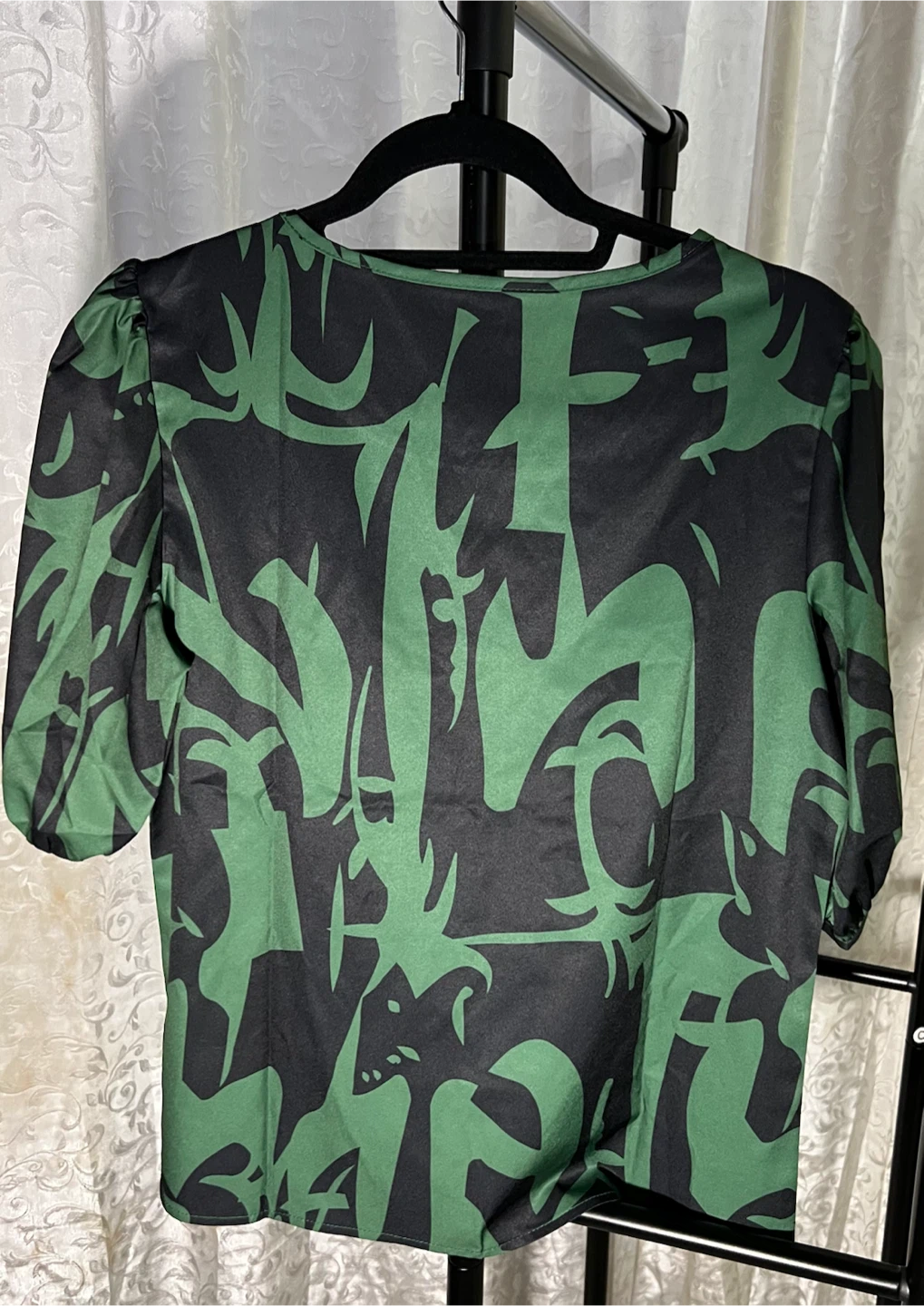 Green and Black Abstract Print Top - photo 2