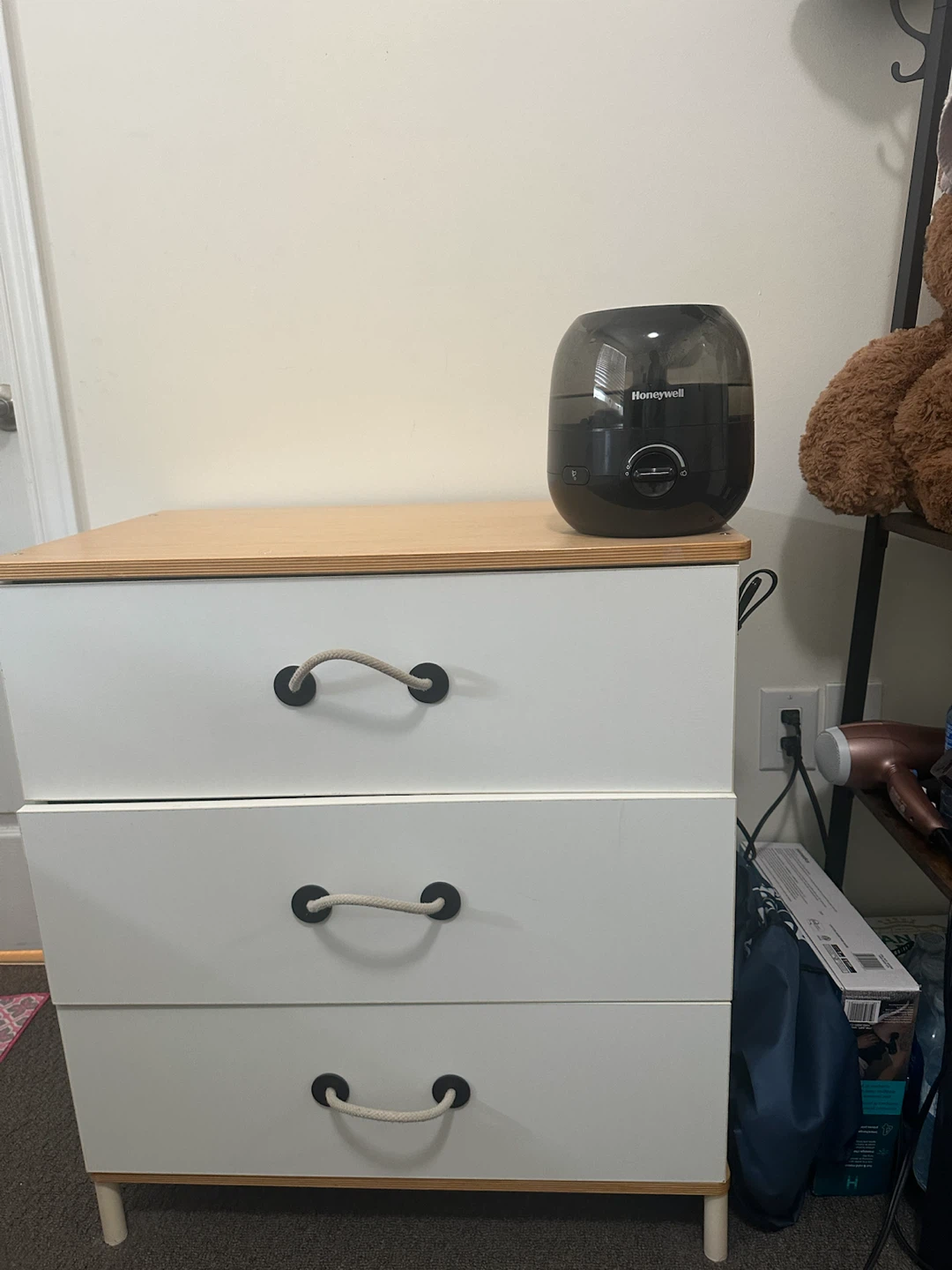 White 3-Drawer Dresser / Chest - photo 2