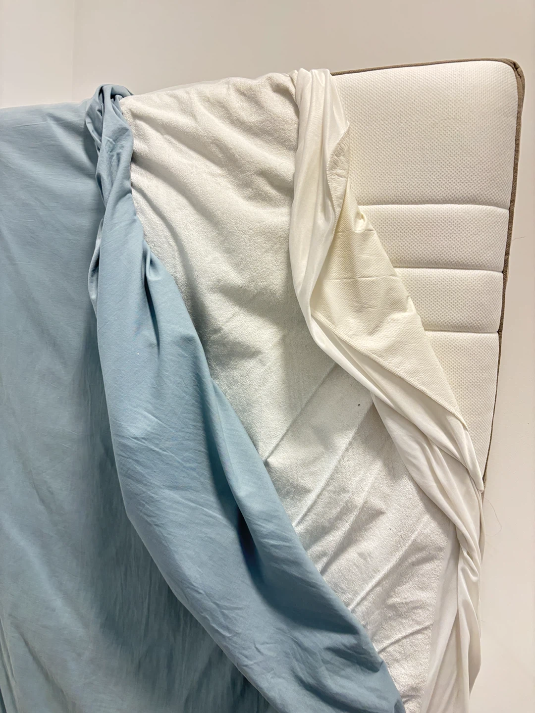 Twin Mattress with Fitted Sheet - photo 2