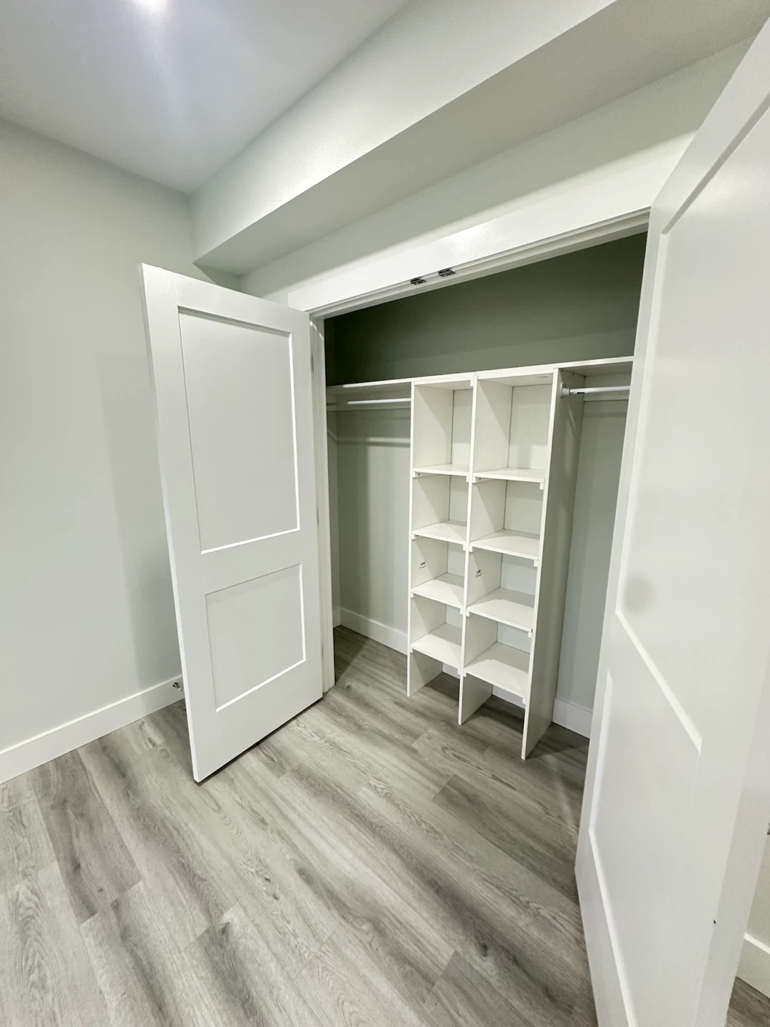 Newly Renovated Basement Suite with Kitchen and Bedroom - photo 4