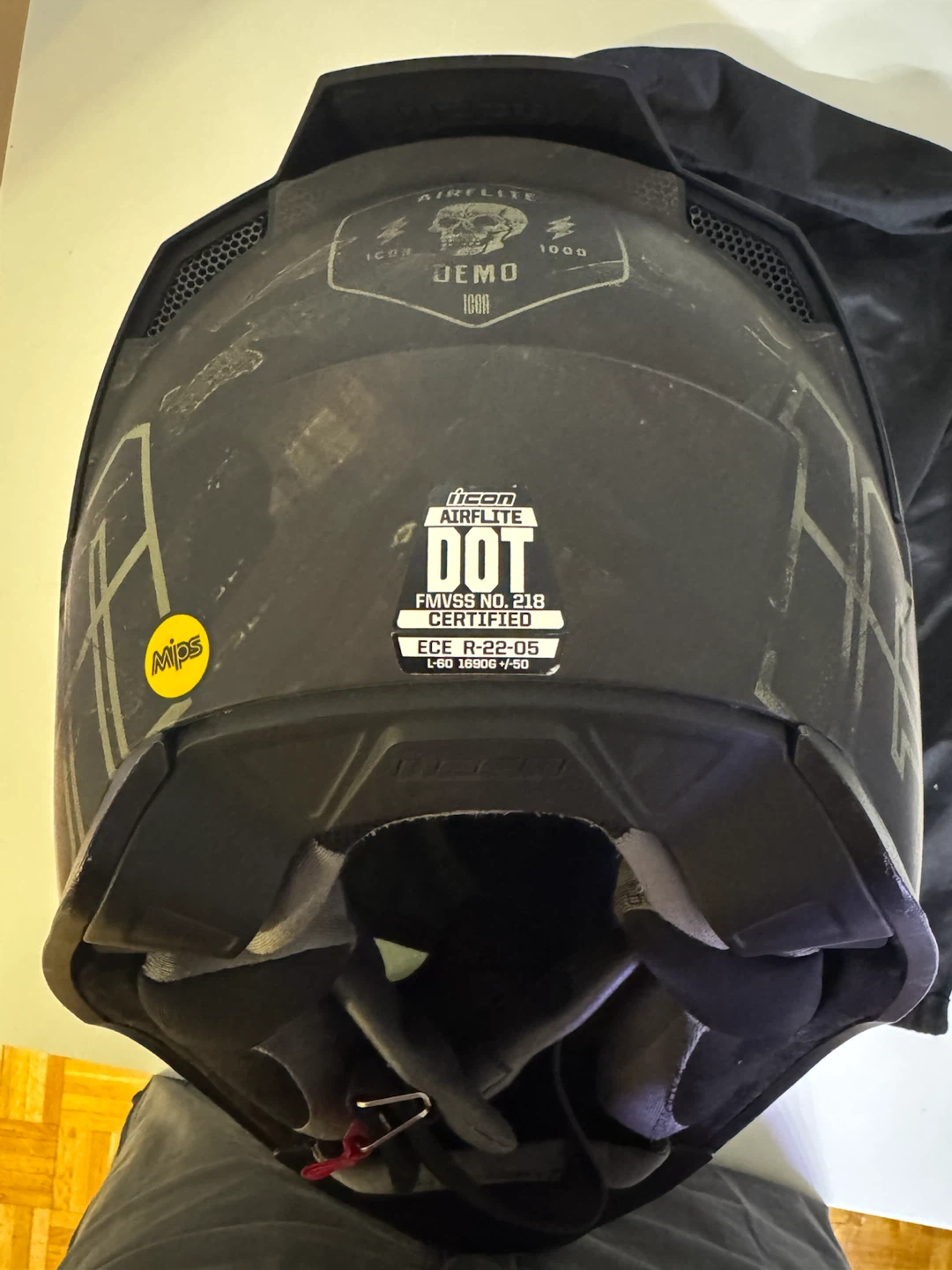 ICON Airflite Full Face Motorcycle Helmet (large) - photo 4