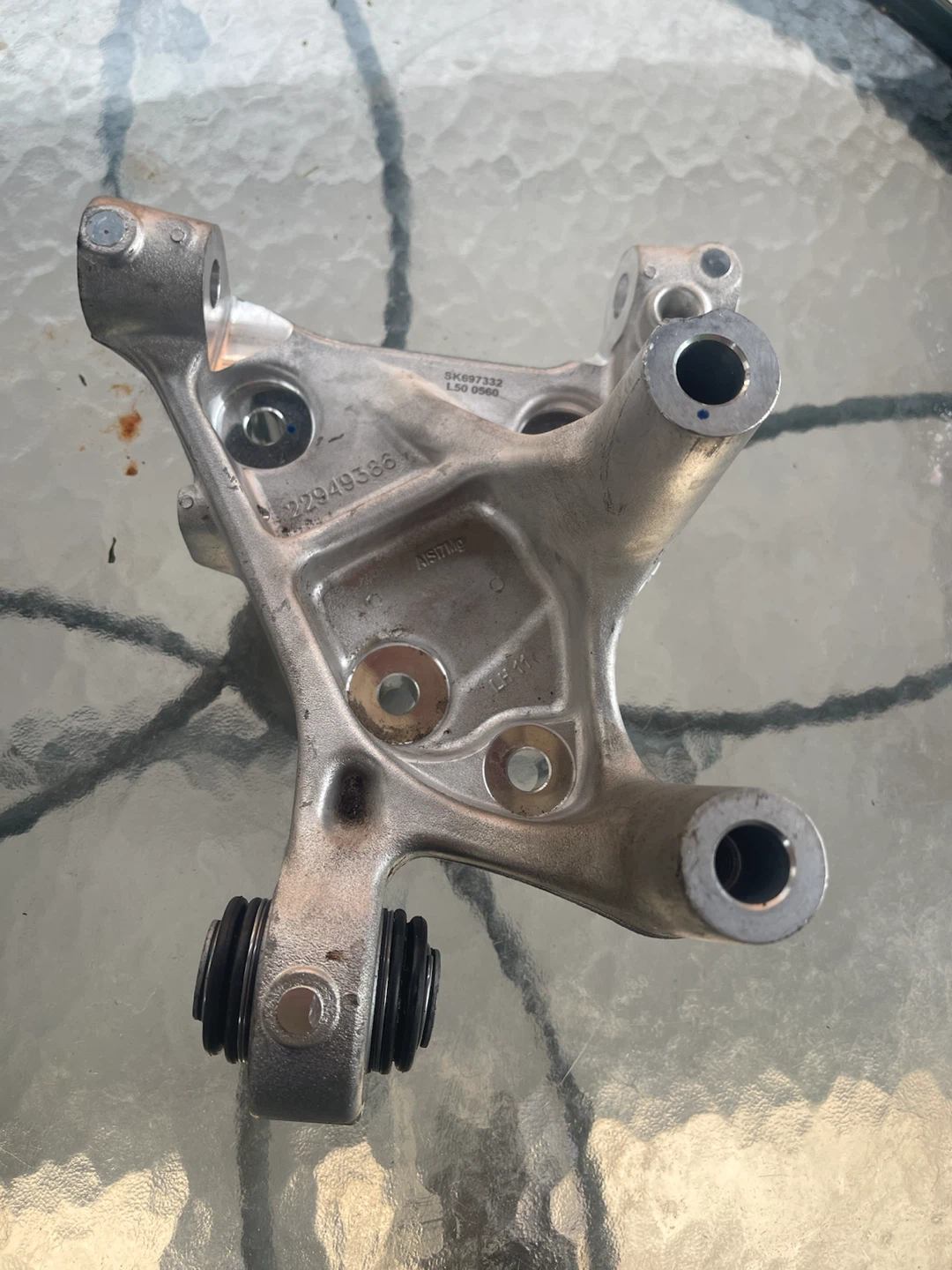 Rear Left Steering Knuckle - photo 2