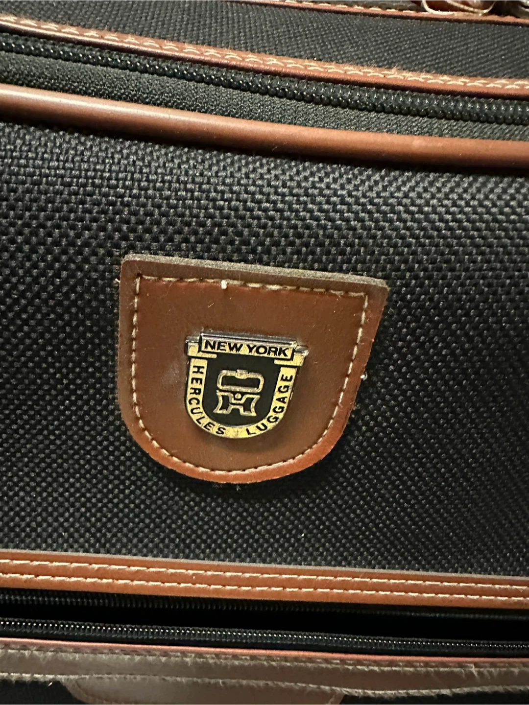 Hercules Luggage Black & Brown Suitcase - photo 3