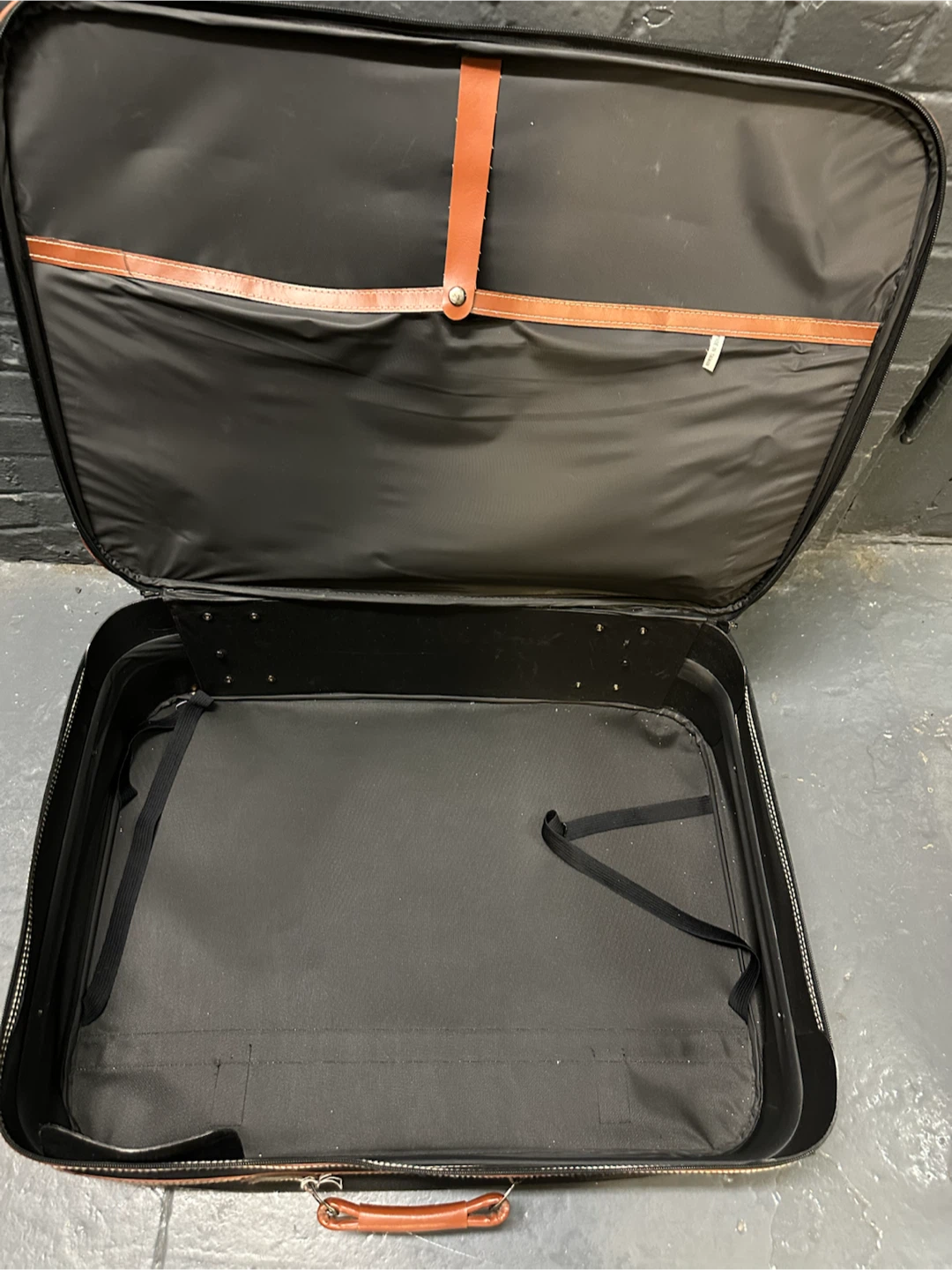 Hercules Luggage Black & Brown Suitcase - photo 4