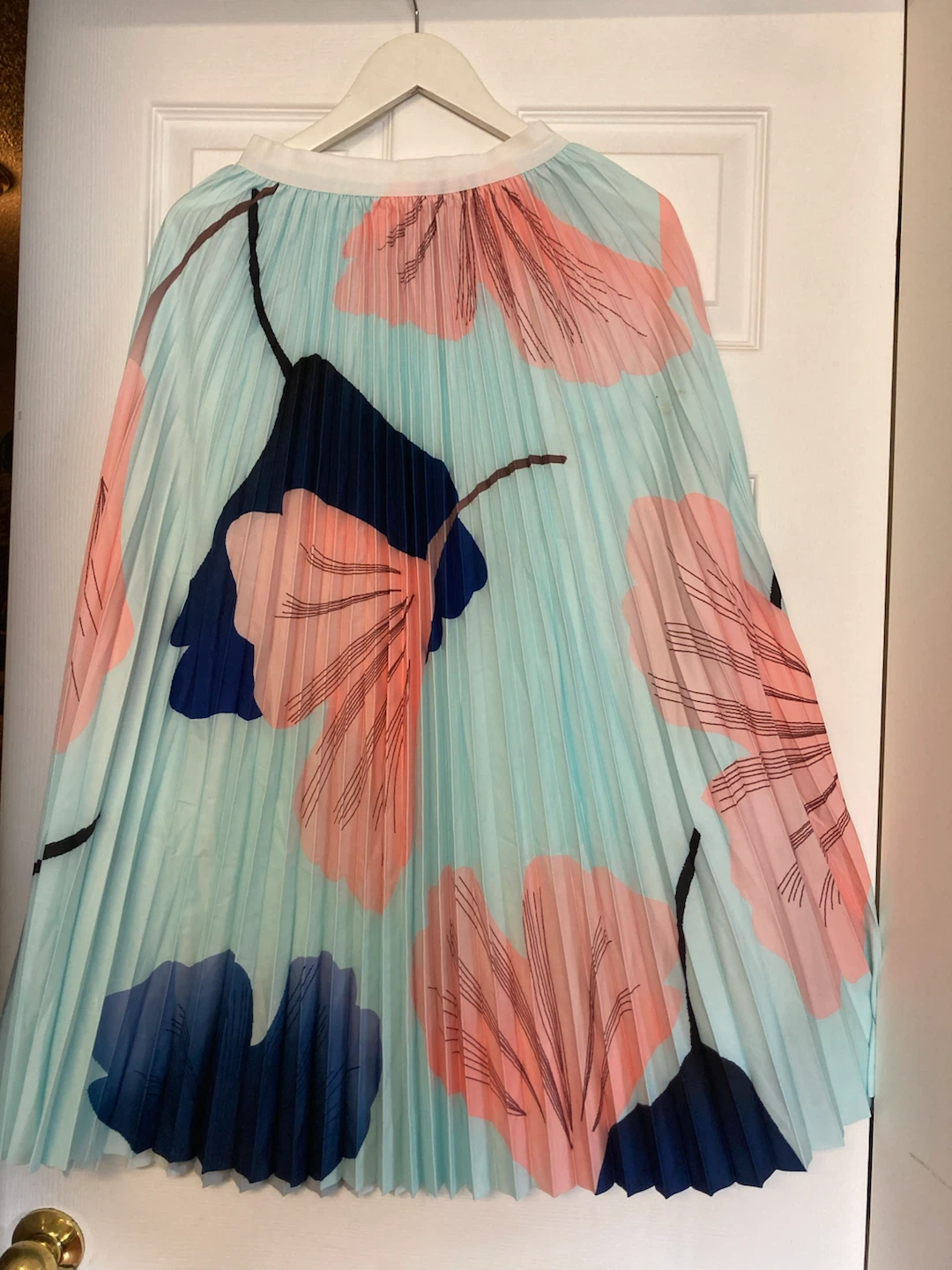 Pleated Midi Skirt with Floral Print