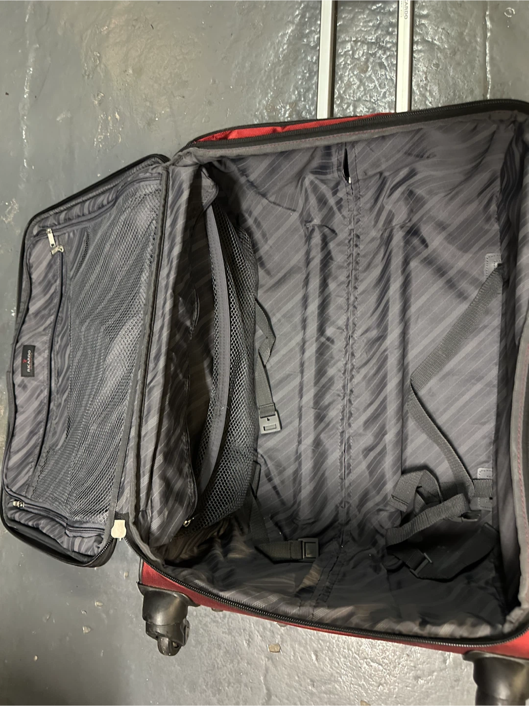 Ricardo Beverly Hills Red Spinner Luggage Set - photo 4