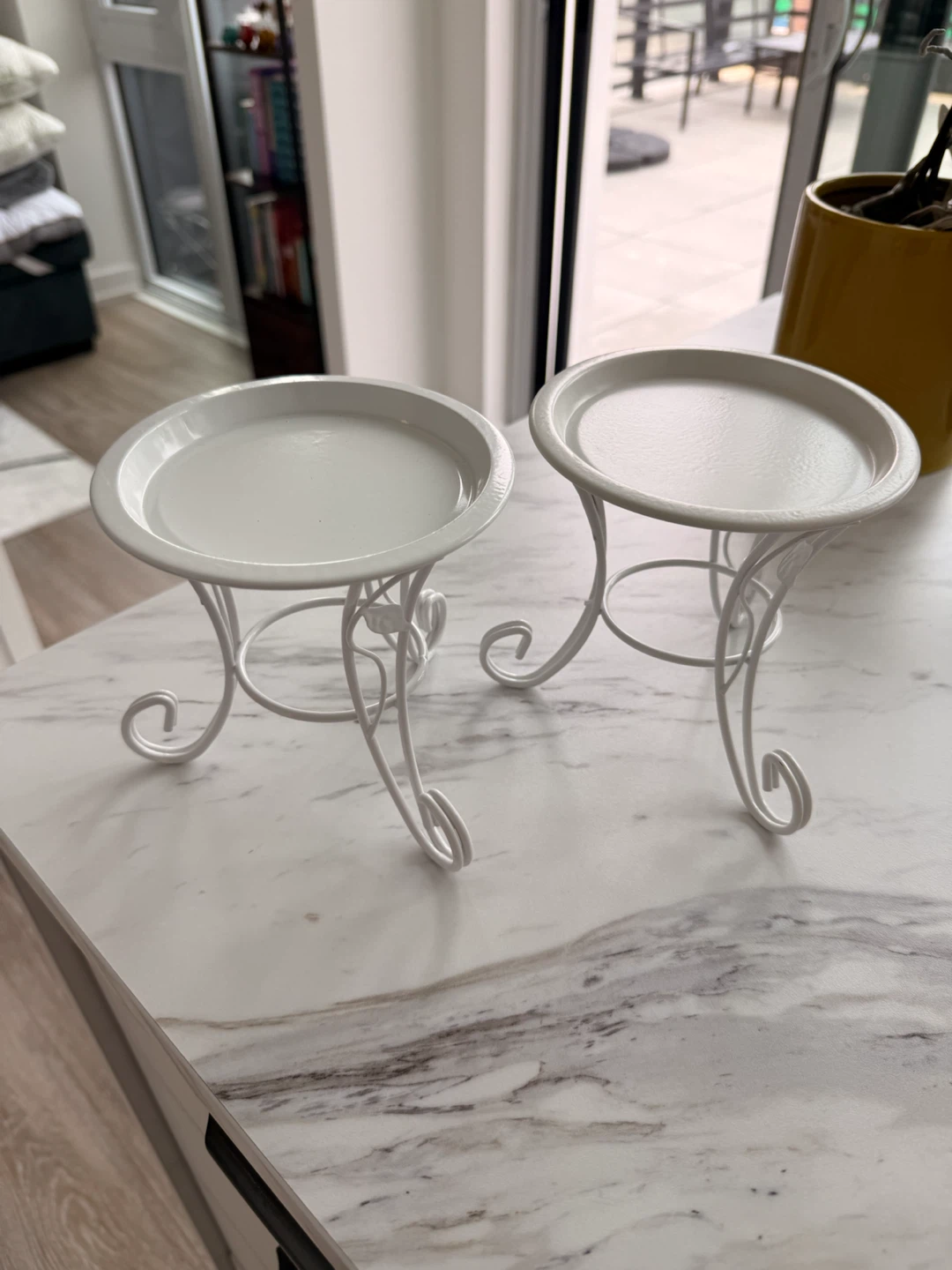 Set of 2 White Metal Plant Stands