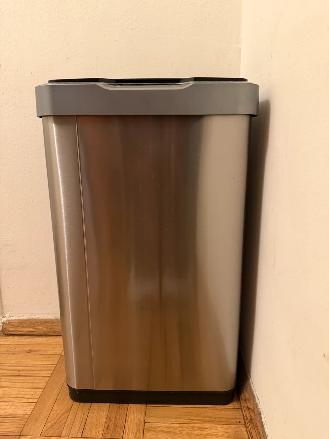 Automatic Trash Can