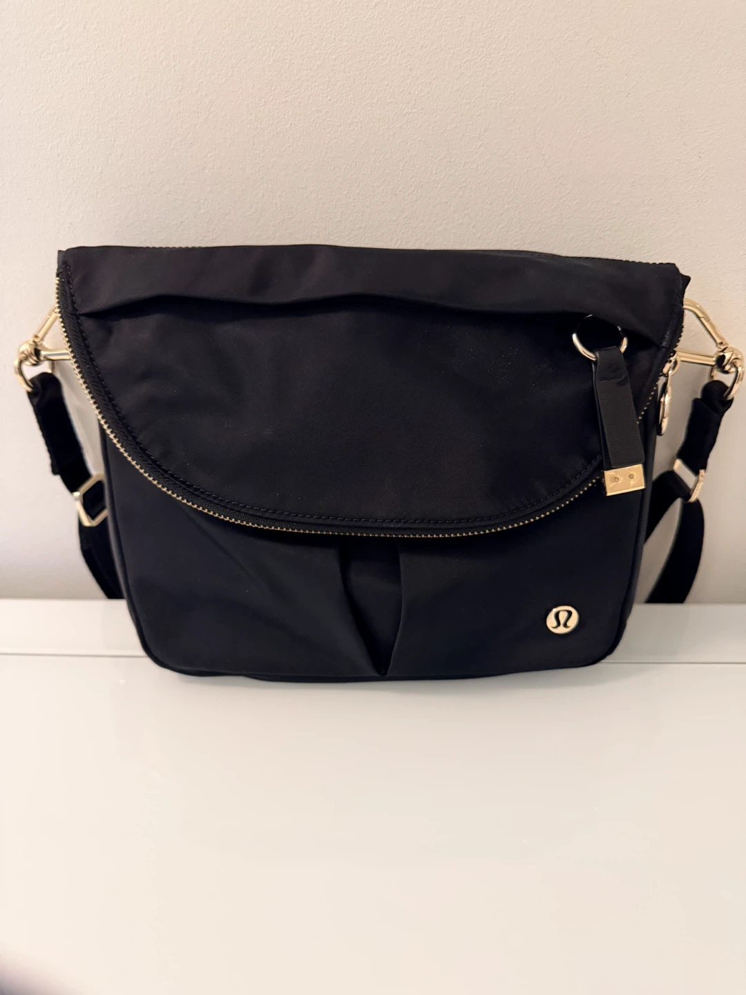 Lululemon Black/Gold Festival bag -5 L - photo 4