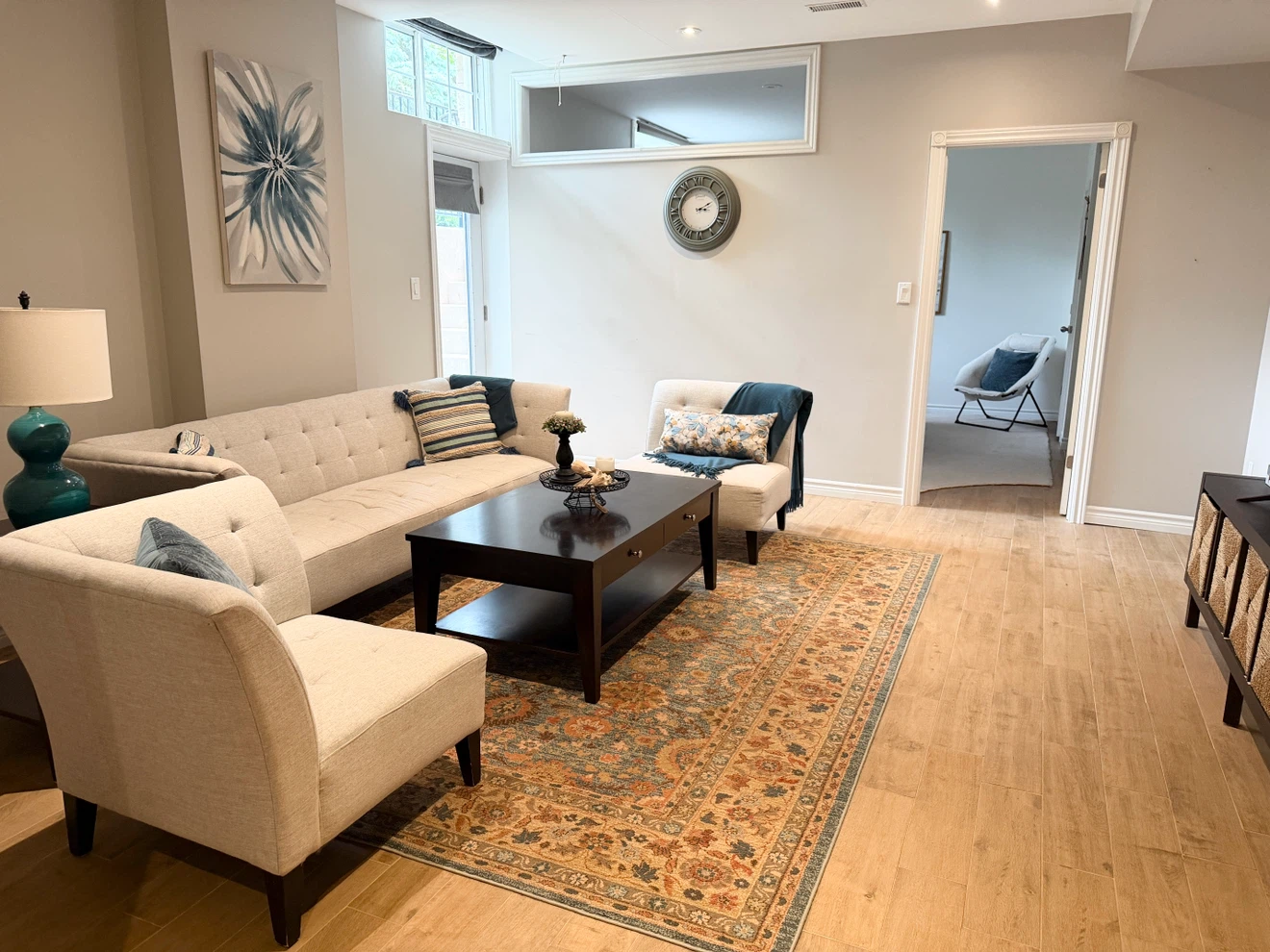1 bedroom basement for rent in Newmarket - photo 2