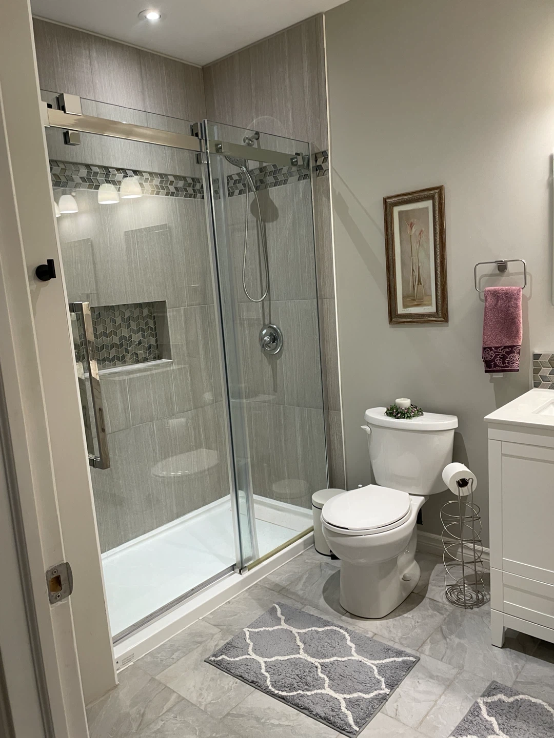 1 bedroom basement for rent in Newmarket - photo 5