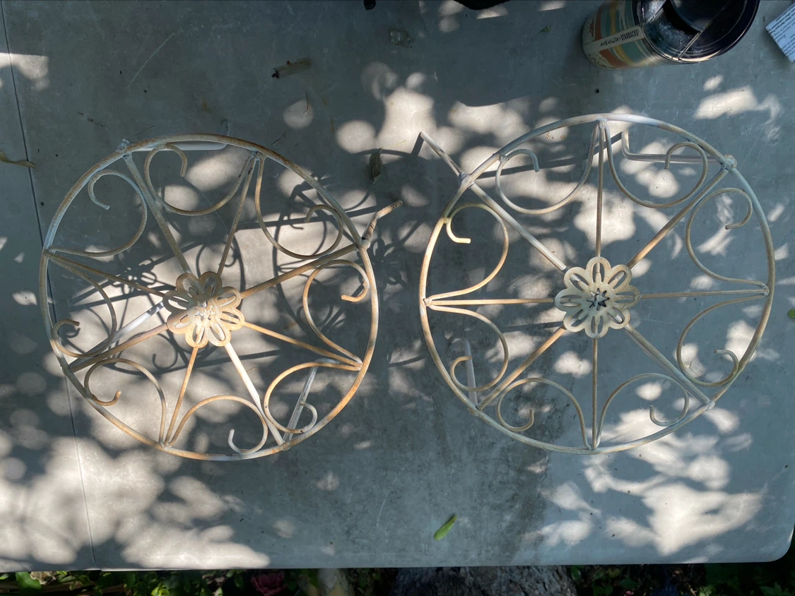 Set of 2 White Metal Plant Stands - photo 2