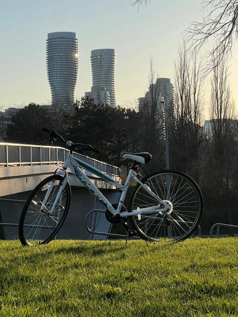 Hyper SpinFit 700c Hybrid Bike for Adults - photo 5