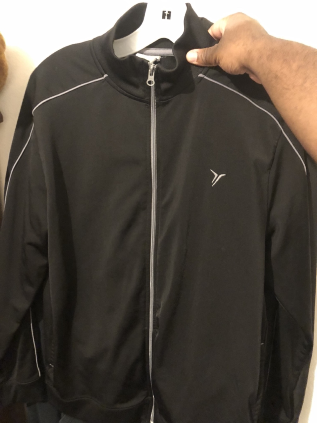 Zip up sweater ( size large )