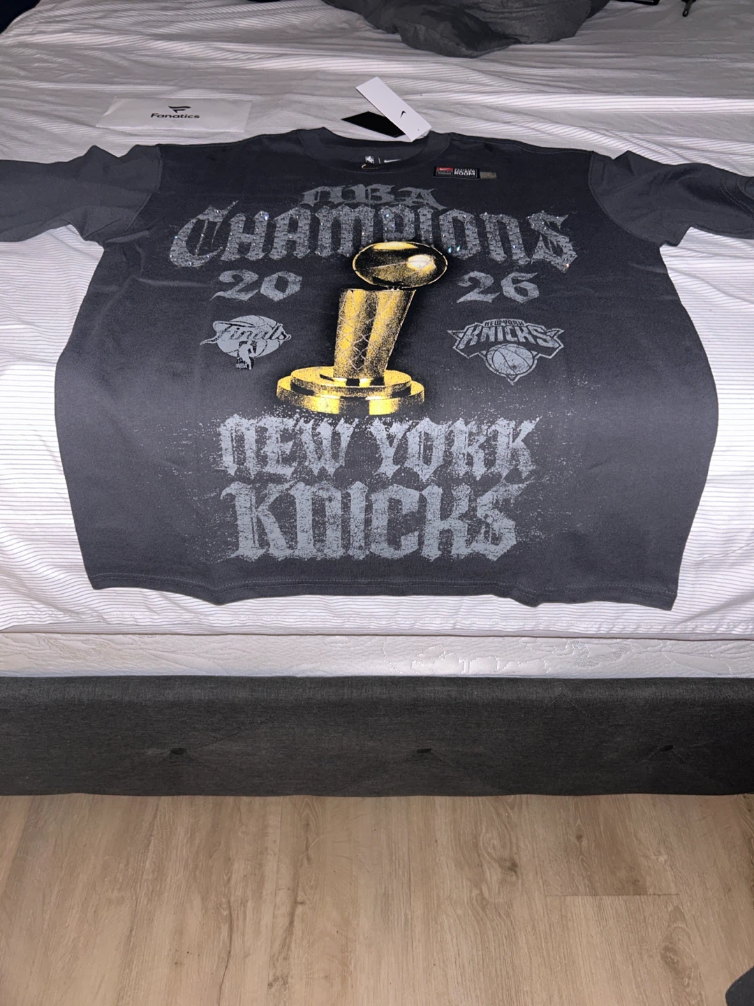 New York Knicks Championship T Shirt (bedazzled) - photo 2