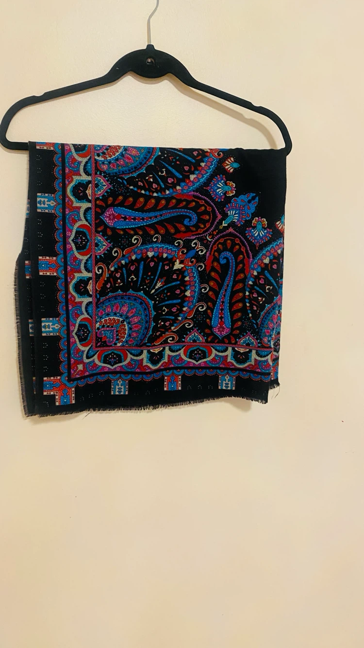 Scarf 32x33 inches