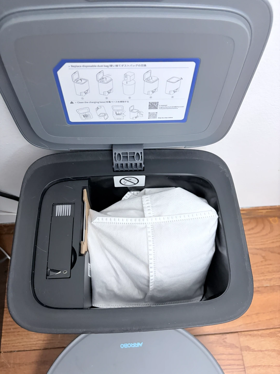 ARROBO Robot Vacuum and Auto-Empty Station - photo 4