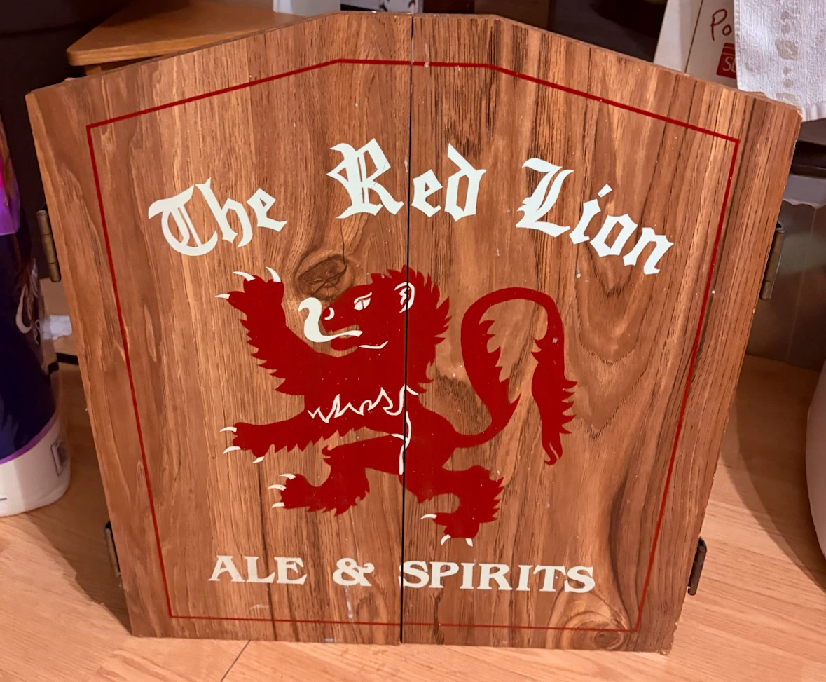 Nodor Dartboard with The Red Lion Cabinet