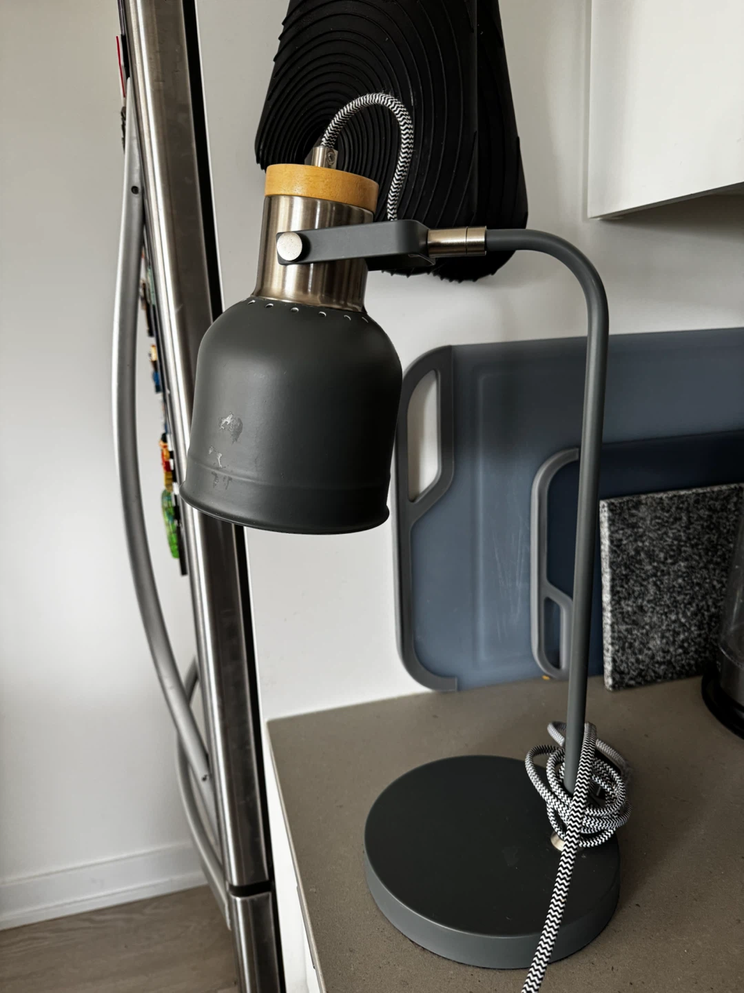 Desk Lamp – Works Great