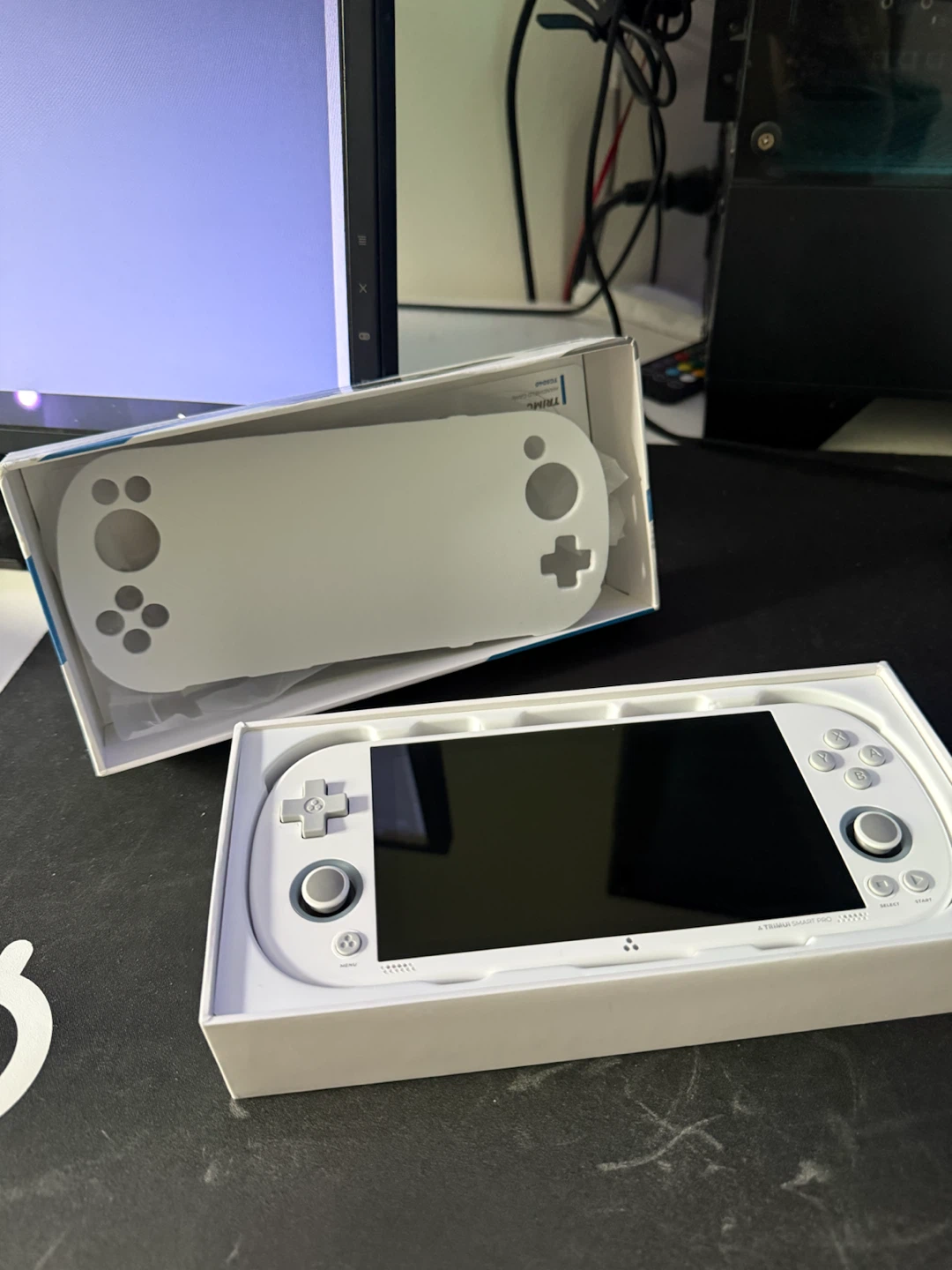 TRIMUI Smart Pro Handheld Gaming Console