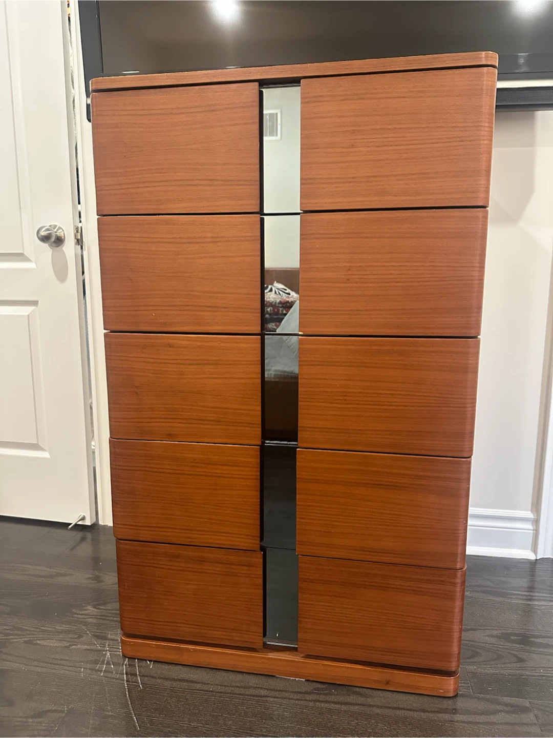 Wooden Chester With Mirror Accent