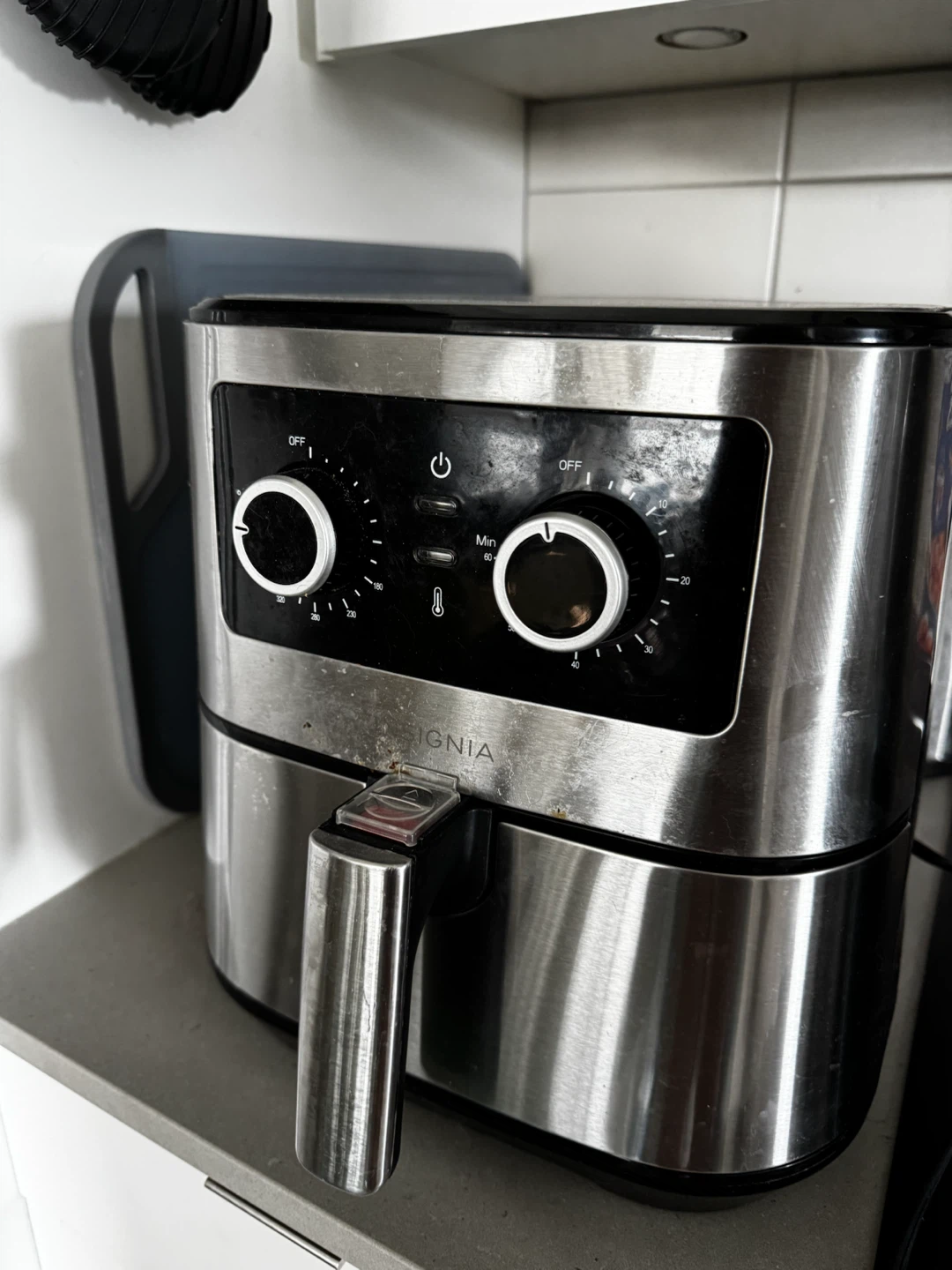 Insignia Air Fryer – Works Great – Needs New Knob - photo 2