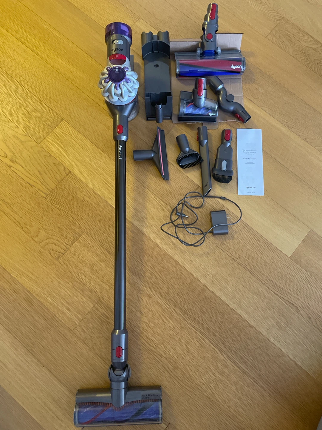Dyson V8 Cordless Vacuum Cleaner with Attachments