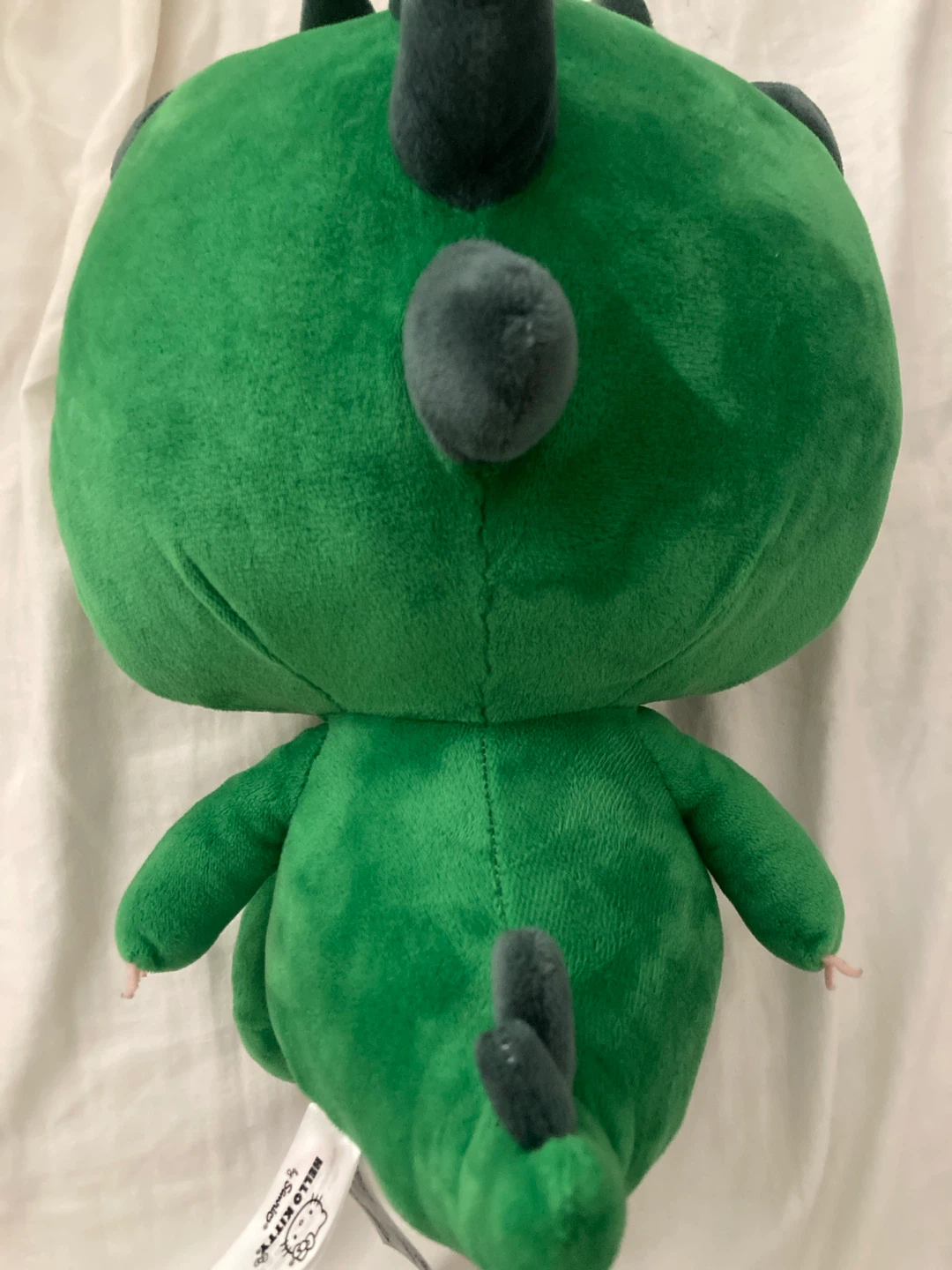 official sanrio fiesta hello kitty green dragon - photo 2
