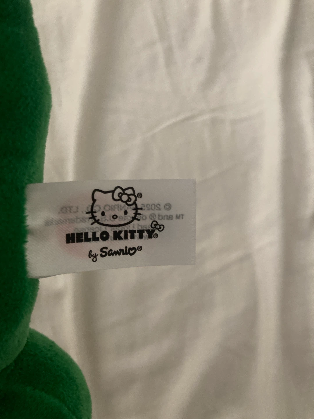 official sanrio fiesta hello kitty green dragon - photo 3